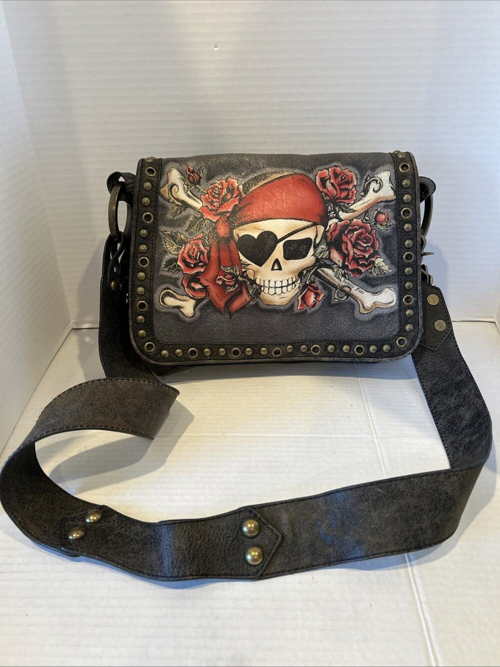 ISABELLA FIORE BURIED TREASURE PIRATE KELLY BRASS BUCKLE DISTRESSED Flap BAG EUC